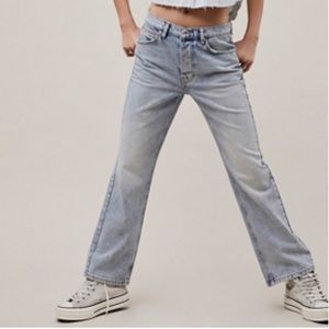 NWT! Free People Relaxed Bootcut Jeans Size: 32